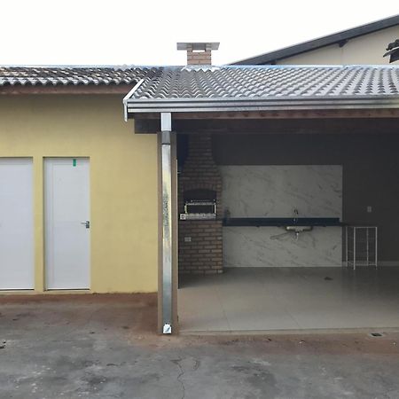 Bela Casa Com Churrasqueira E Estacionamento Villa Olimpia Exterior photo
