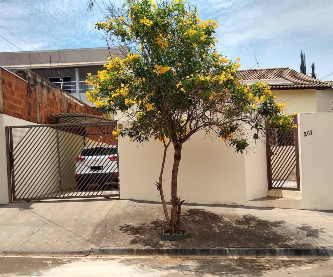 Bela Casa Com Churrasqueira E Estacionamento Villa Olimpia Exterior photo