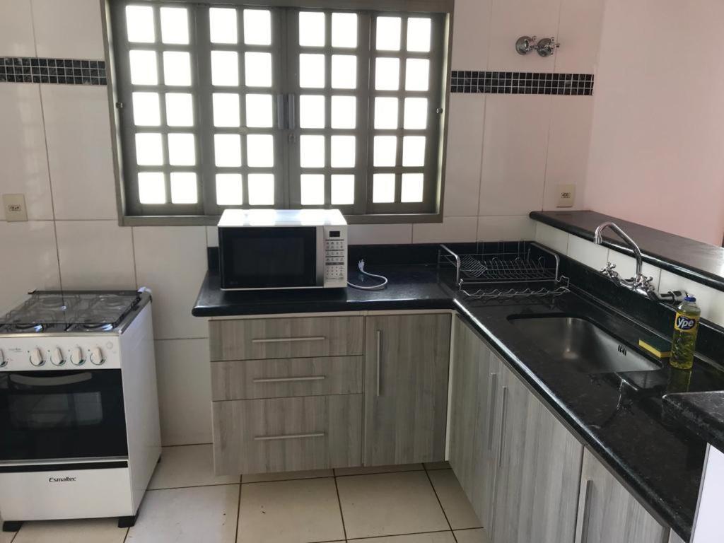 Bela Casa Com Churrasqueira E Estacionamento Villa Olimpia Exterior photo
